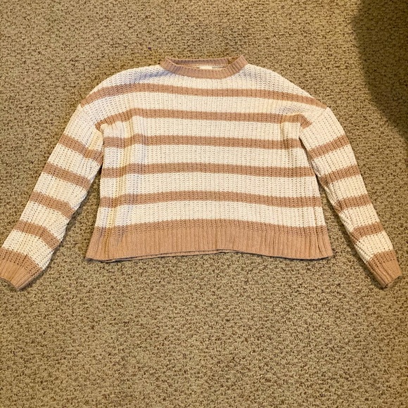 Really cute Knitted sweater!! - Picture 1 of 4